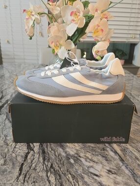 wild fable Light Blue and White Retro-Inspired Women’s Sneakers